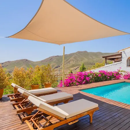 Cubo's Mountain View Casa Marling Holiday home *