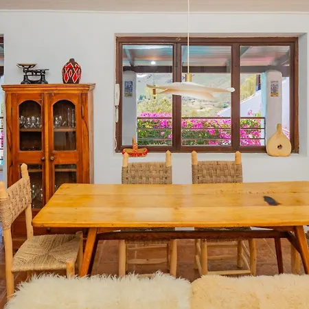 Cubo's Mountain View Casa Marling *